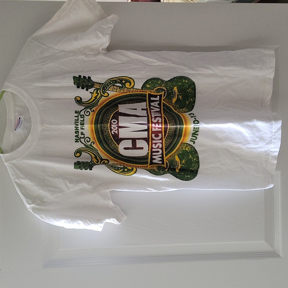 NEW Cma's white t shirt